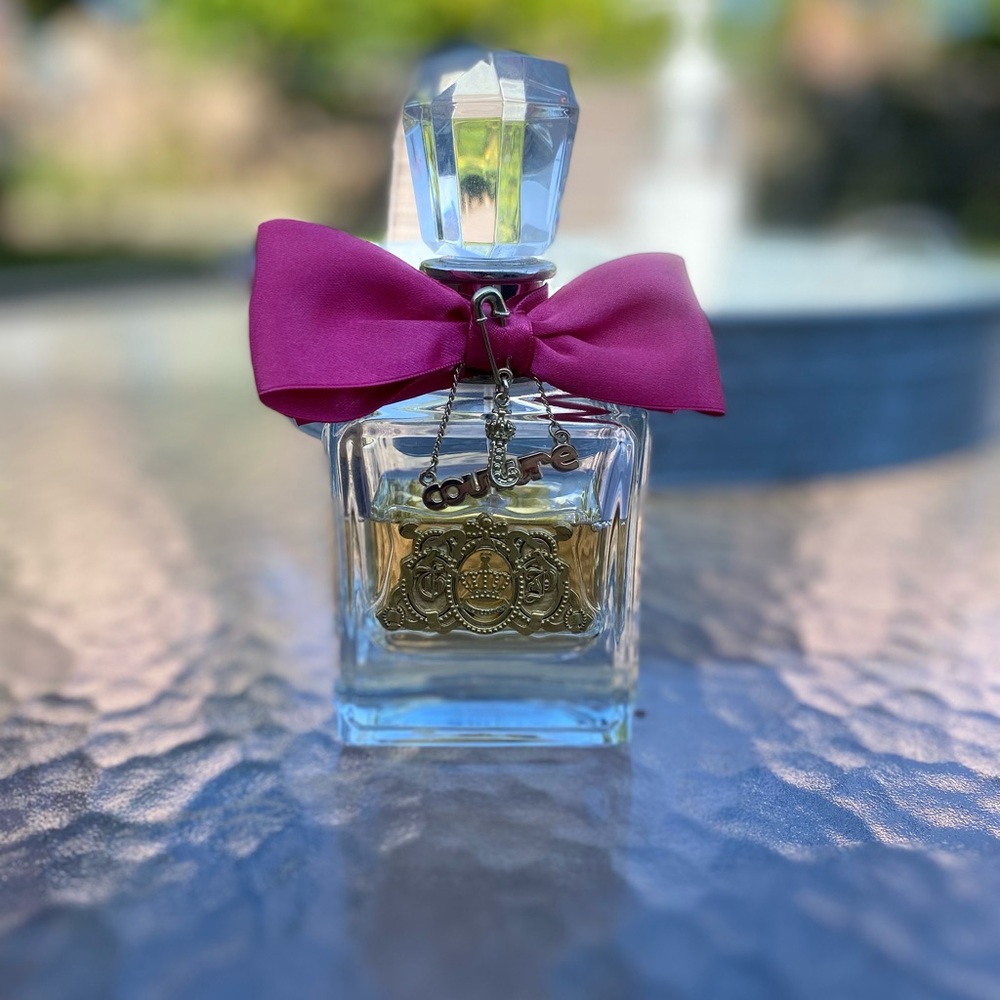 Juicy Couture Viva La Juicy perfume